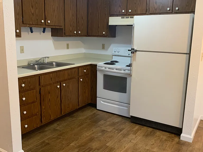 19 Village West Ct — Photo 4