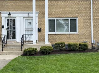 6753 N Drake Ave, Lincolnwood, IL 60712