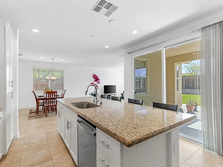 18338 Amador Dr — Photo 7