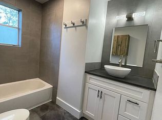 910 Convair St, Bentonville, AR 72712
