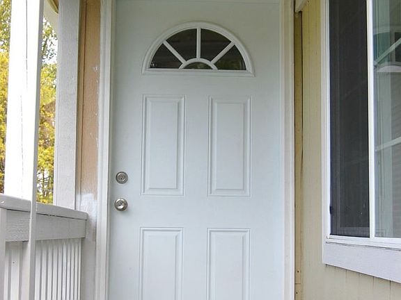 4th image of 2909 Fawcett Ave