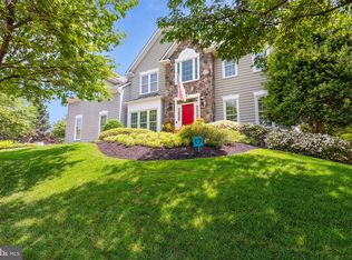 10209 Palmer Glen Ct, Oakton, VA 22124