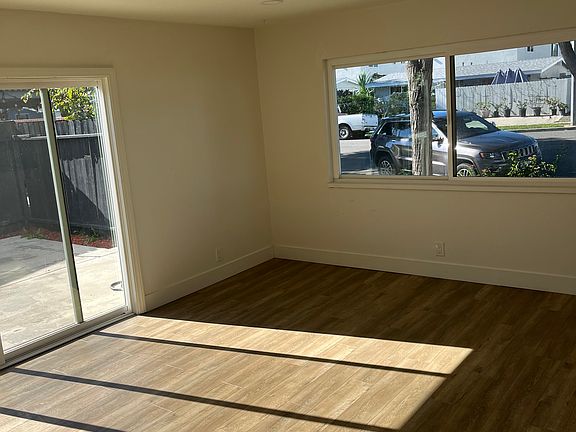 5th image of 3040 Filmore Way #157