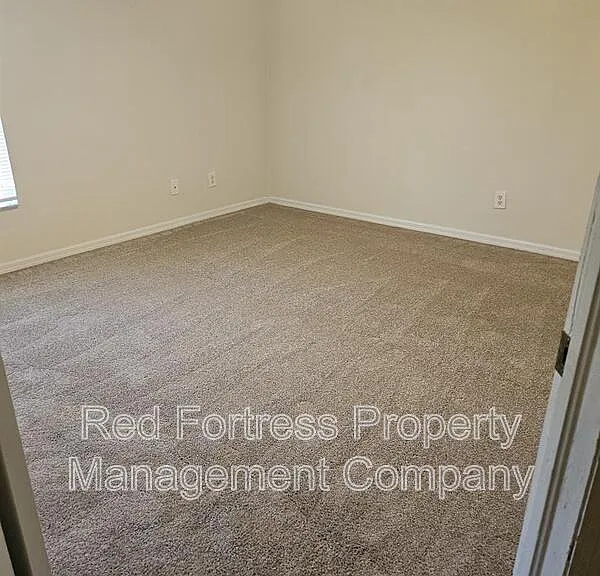5202 30th St SW — Photo 8