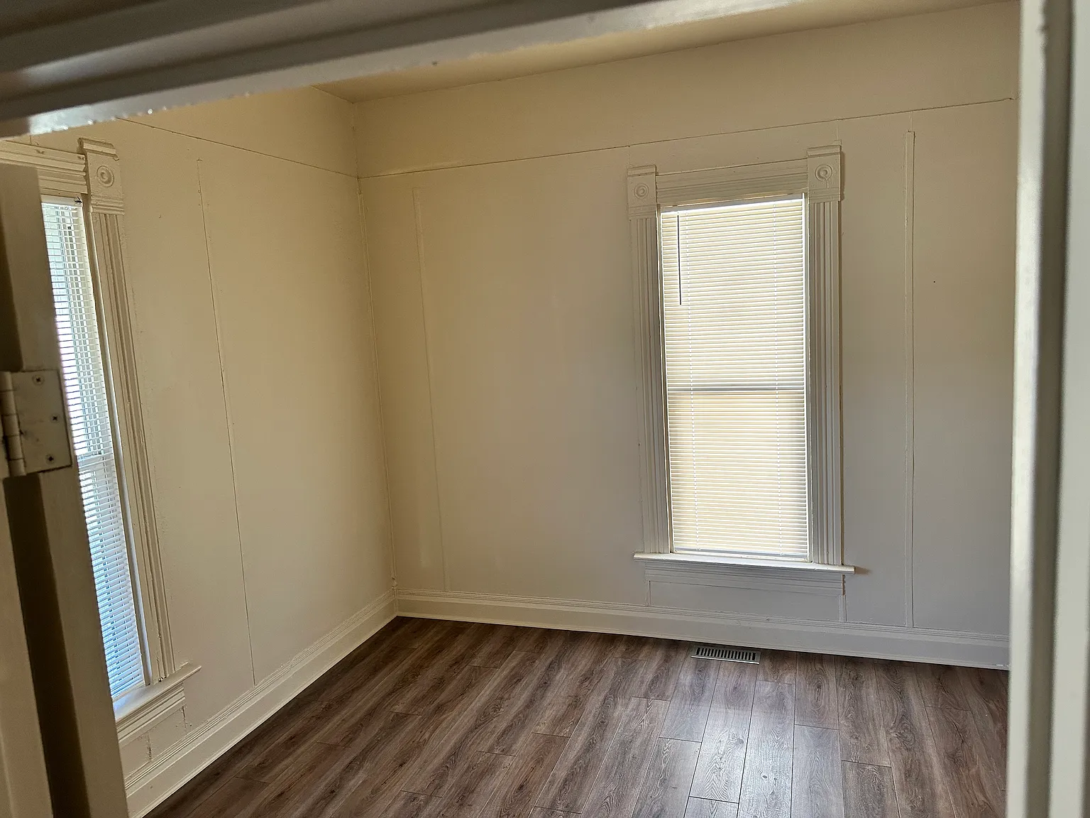 3 bed, 989 sqft, $1,200 — Photo 4