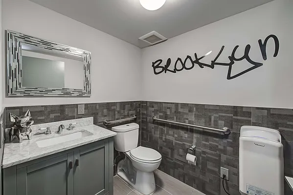 Rented by News Realty | media 49