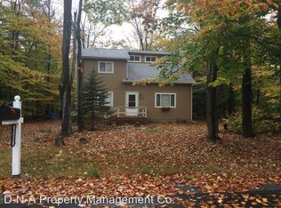 112 Seminole Trl, Tobyhanna, PA