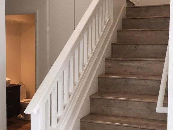 Stairs to upstairs bedrooms
