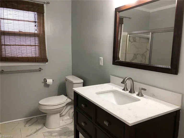 1372 Unity St #B — Photo 6