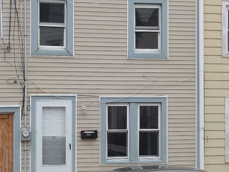 225 Home Ave — Photo 2