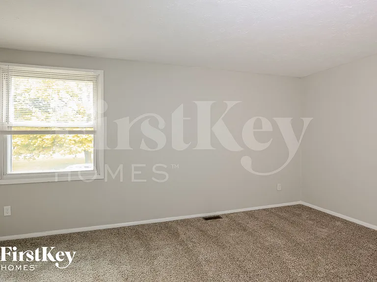 6847 Cross Key Dr — Photo 13