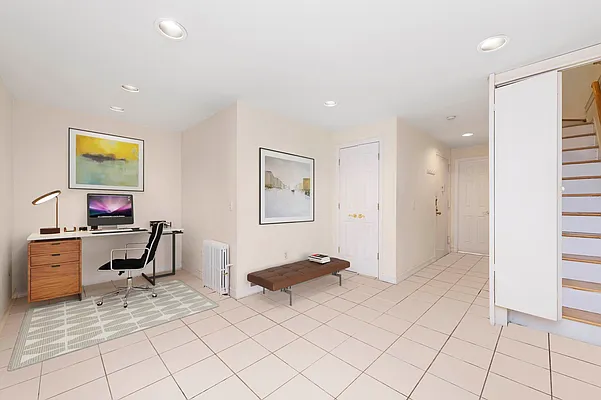 Rented by Compass | media 18