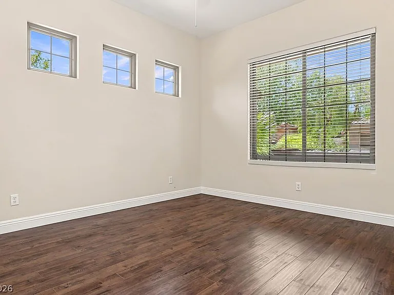 6 Old Marsh Ct — Photo 47
