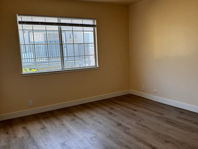 235 Arana Dr #D — Photo 14