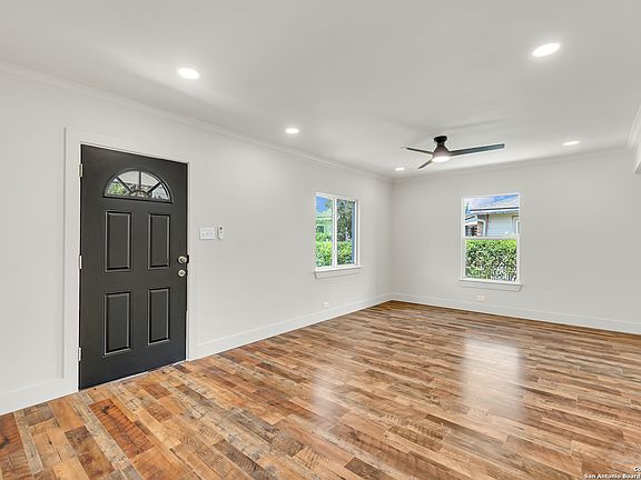 4th image of 339 Thorain Boulevard
