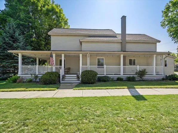 4109 Pleasant St, Metamora, MI 48455
