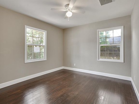 3rd image of 1716 W Laurel Ave