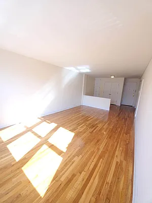 Rented by Smart NY Realty LLC | media 9