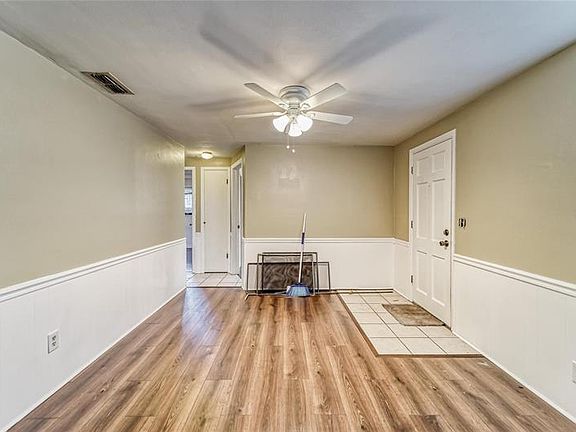 5th image of 3515 Oakhurst Dr