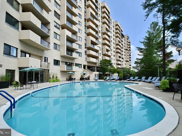1101 S Arlington Ridge Rd APT 412, Arlington, VA 22202