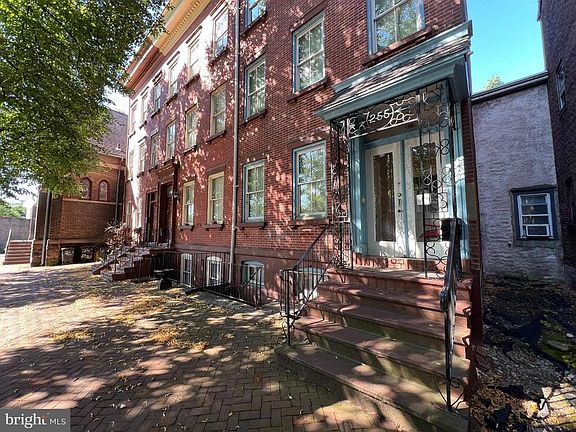 2nd image of 255 Mercer St APT 1