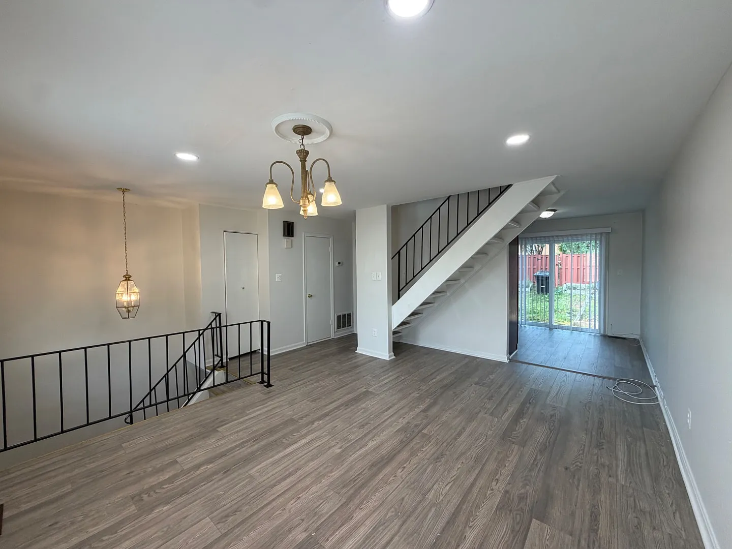4054 Hanson Oaks Dr — Photo 3
