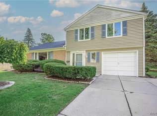 505 Meadowbrook Dr, North Tonawanda, NY 14120