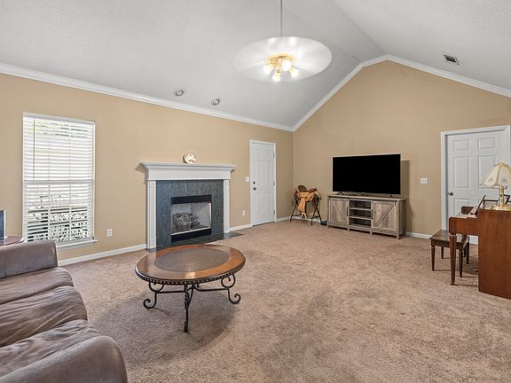 2nd image of 255 Bent Tree Dr