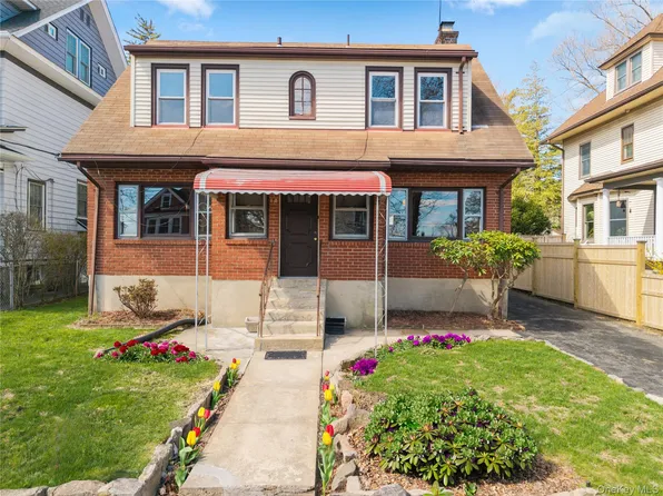 18 Faneuil Place, New Rochelle, NY 10801