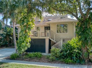 1023 S Pointe Alexis Dr, Tarpon Springs, FL 34689