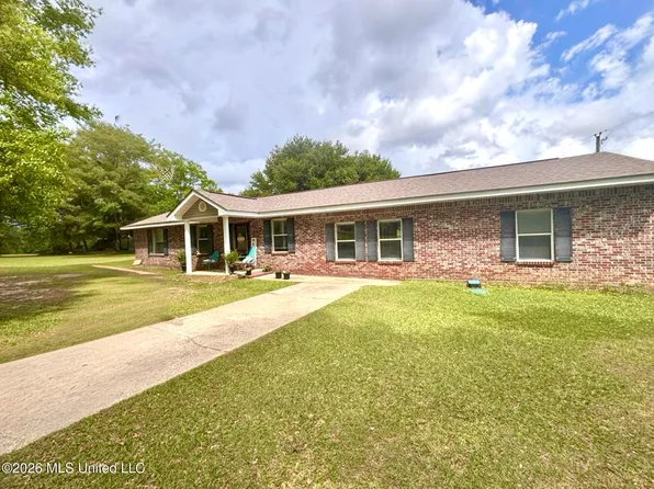 1352 Rock Ranch Rd, Carriere, MS 39426