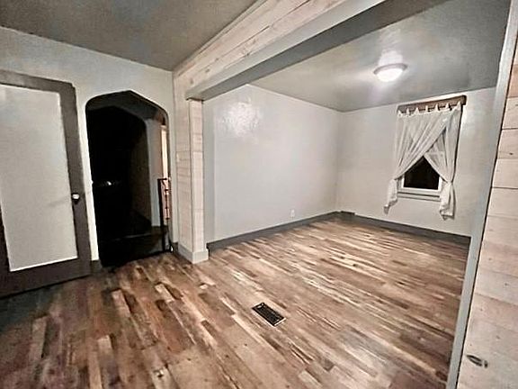 5th image of 4406 Bowes Ave
