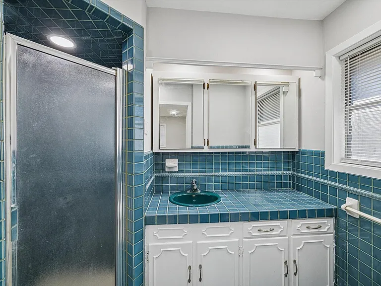 1703 Raintree St — Photo 11