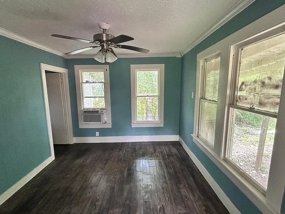 8921 FM 3012 Rd