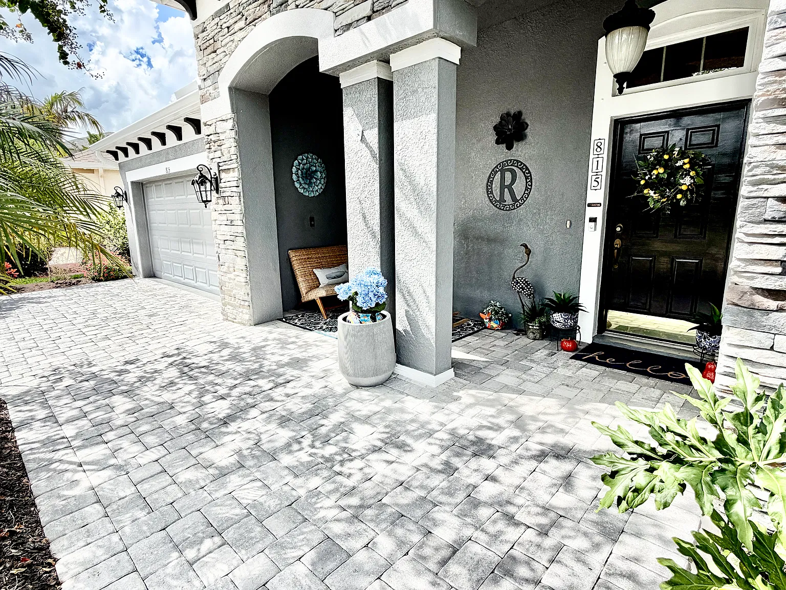5 bed, 2810 sqft, $5,900 — Photo 1