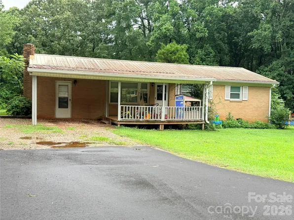 1747 Williams Cir, Lancaster, SC 29720