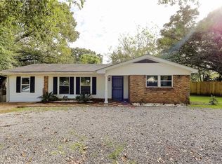 513 Valencia Cir, Mobile, AL 36609