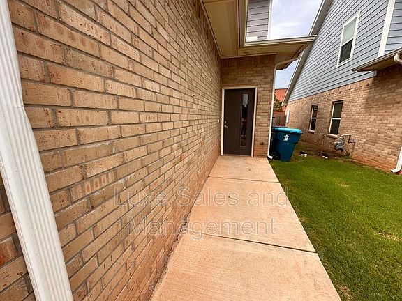 2nd image of 2181 Camino Del Plaza Ln