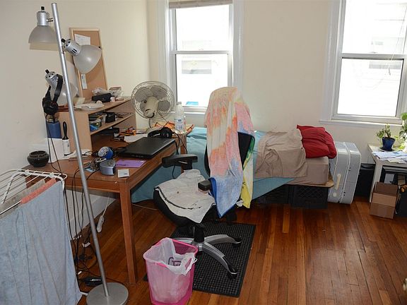 4th image of 38B Lincoln Pkwy #2