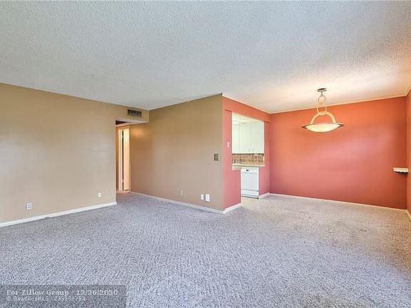 5th image of 2102 Newport Dr #2102-U