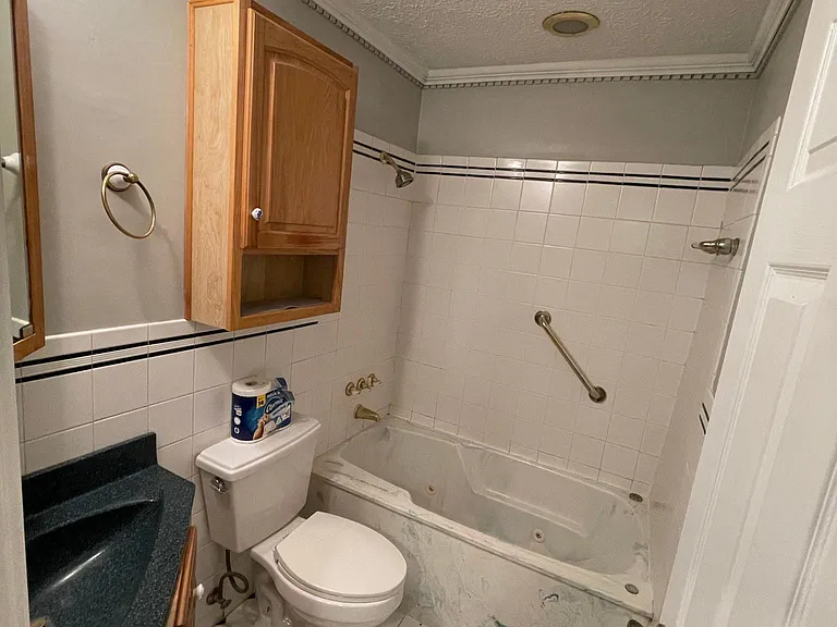 Bathroom with jetted tub