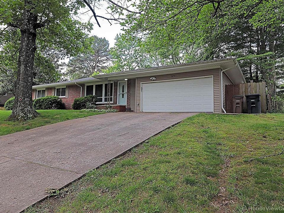 1st image of 1631 Oak Hills Dr