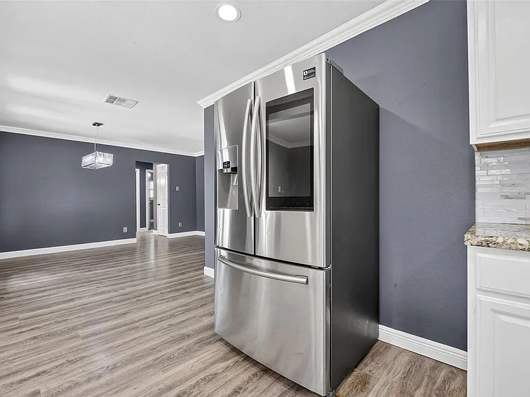 7713 Yoe St — Photo 21