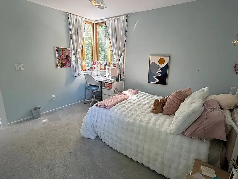 137 Baylor Ln — Photo 17