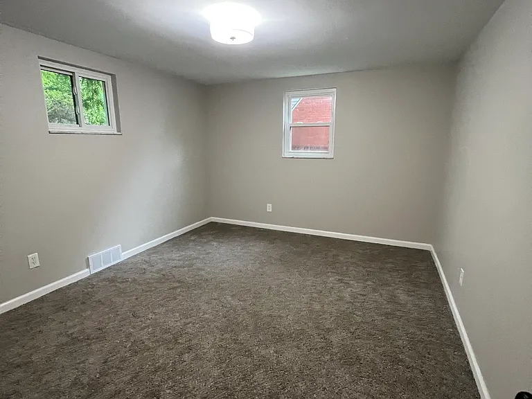 2152 Whited St — Photo 6