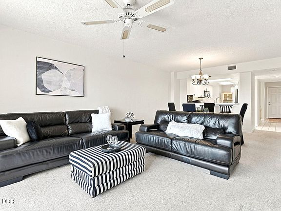 4th image of 3 Oceans West Blvd APT 3A7