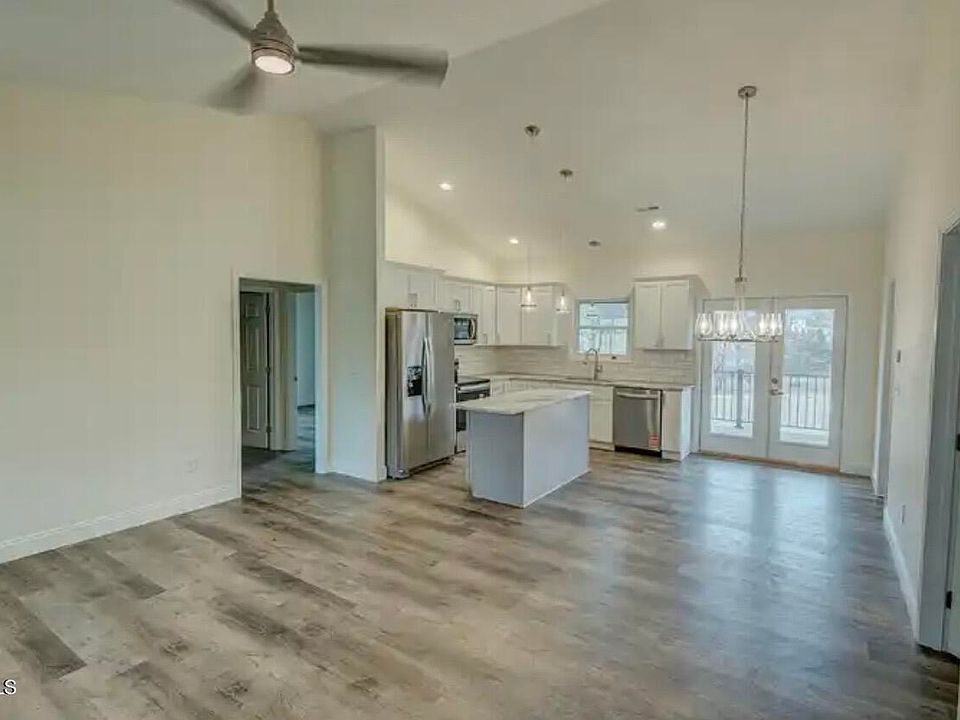 2nd image of 6000 Newport Hwy