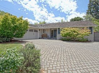 2090 Robin Hood Ln, Los Altos, CA 94024