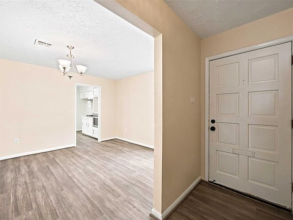 5th image of 9223 Benning Dr