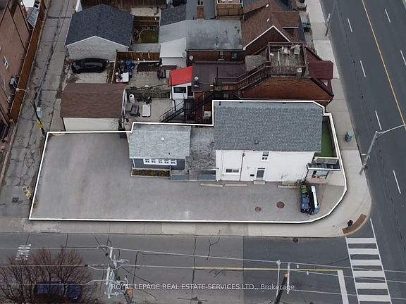 2nd image of 1160 Dufferin St